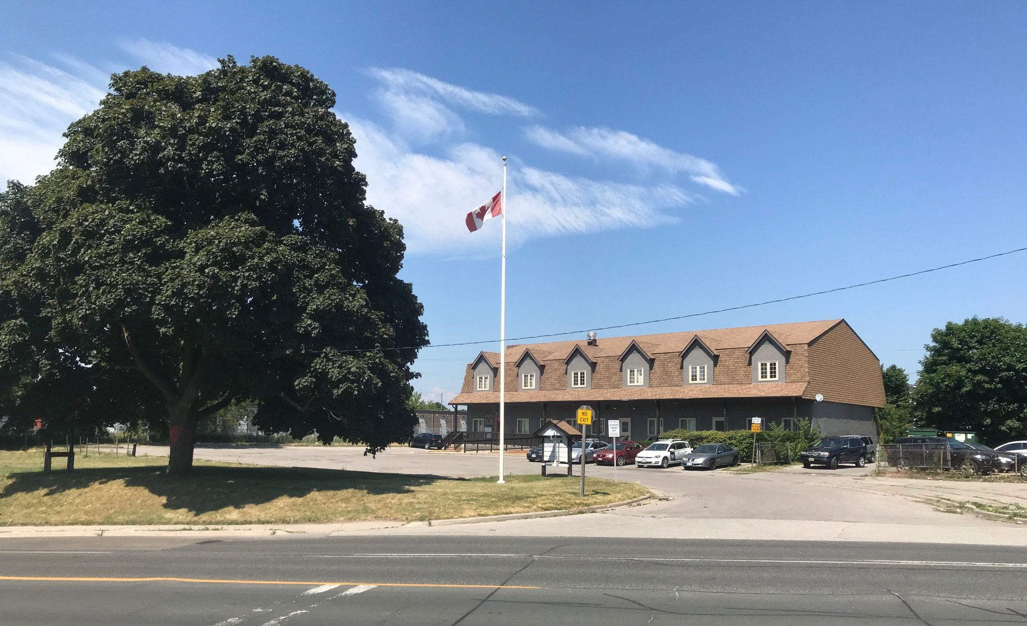 Lukes Place, 707 Simcoe Street South, Oshawa, ON, Canada